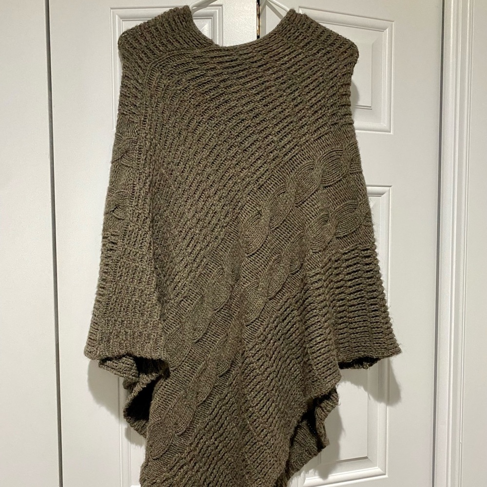 Women’s Poncho